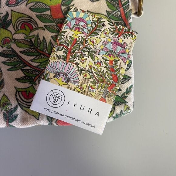 Iyura Beautiful Floral Beaded Paraania Zipper Pouch Clutch NWT - Picture 4 of 5